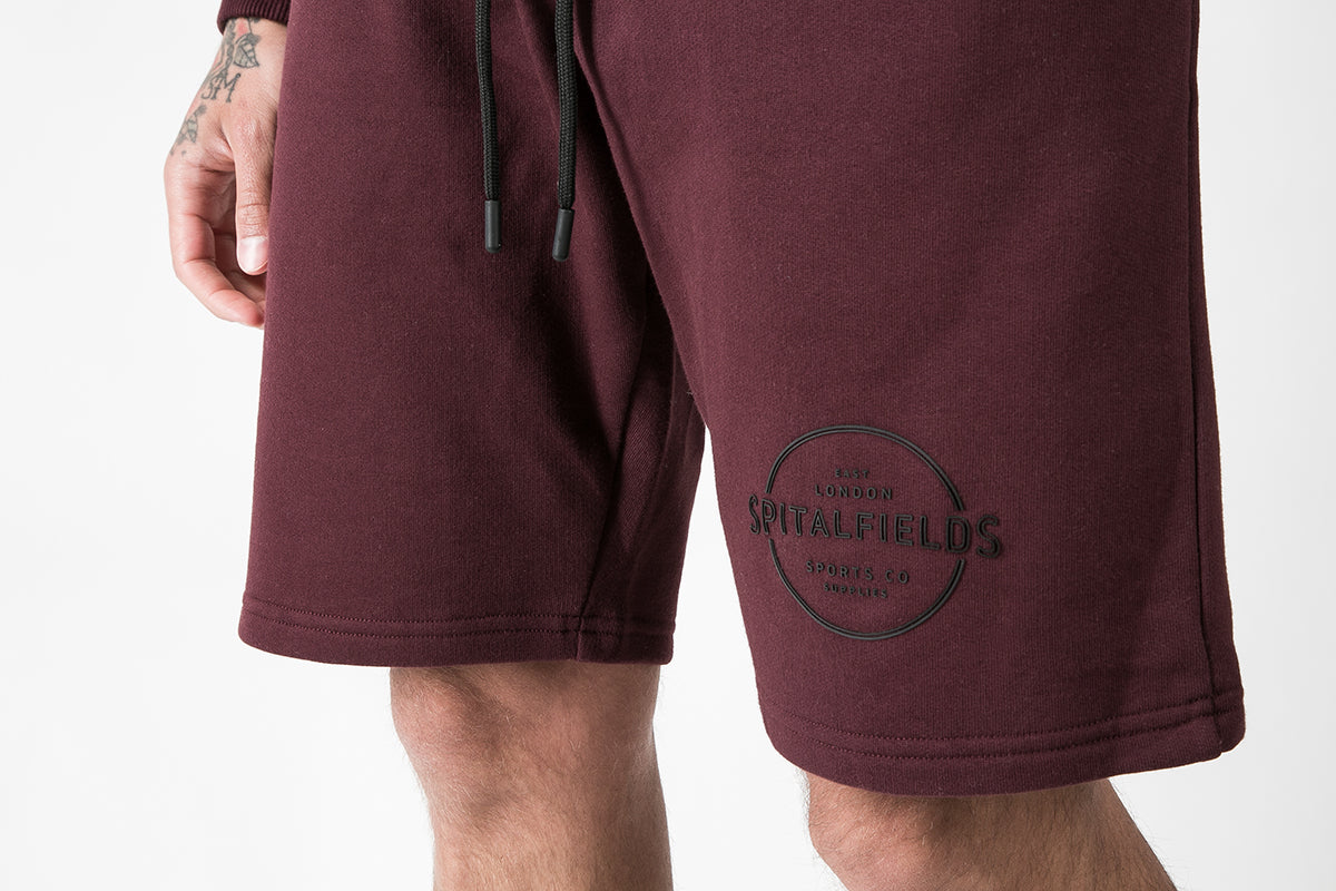 Core Sweat Shorts with Graphic Print in Burgundy